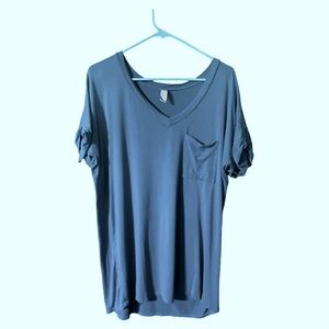 Women’s blue tee